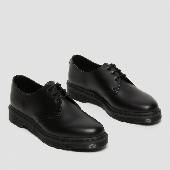 Dr. Martens Other - Dr. Martens 6/111461 MONO SMOOTH LEATHER OXFORD SHOES size 8 BNWB (no lid)